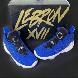 Nike LeBron XVII MTAA (GS) (6.5Y)